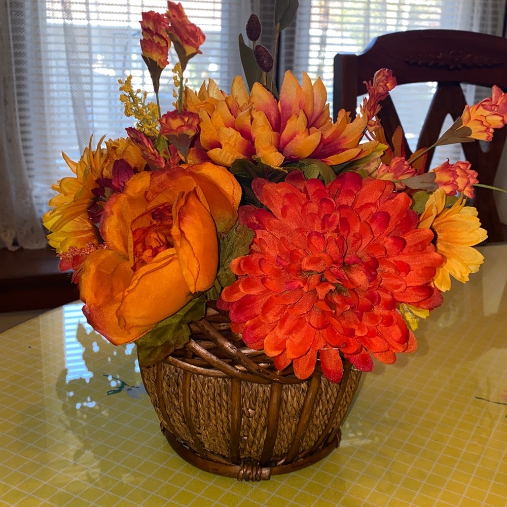 Fall Thanksgiving Flower Arrangement Basket *Free Gift With Purchase*